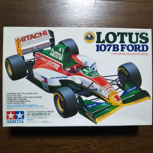 Tamiya lotus 107b ford - 1/20,